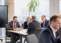 Latvijas Pasts Development Forum brings together 17 industry partners